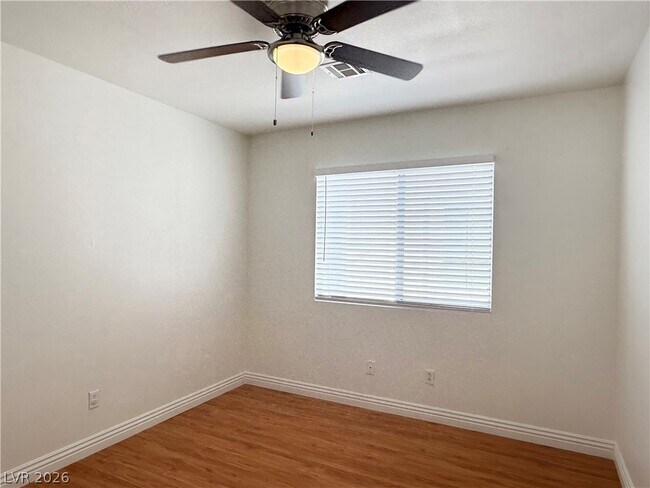 Building Photo - 705 Lexington Cross Dr