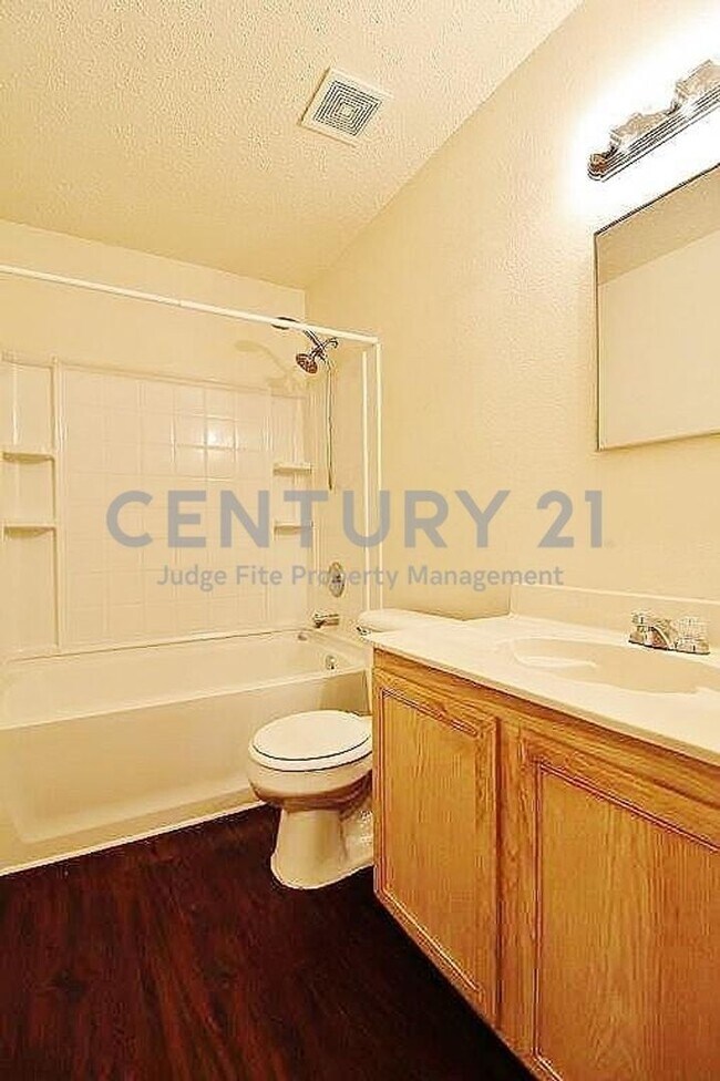 Building Photo - Wonderful 3/2/2 in CROWLEY ISD For Rent!