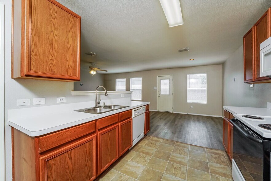 Building Photo - 1209 Lambert Dr