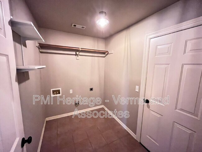Building Photo - 683 Golden Meadow Ave