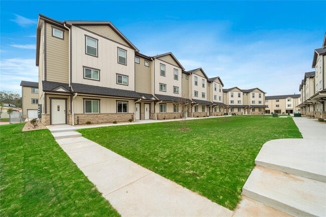 Building Photo - 12603 Telge Rd