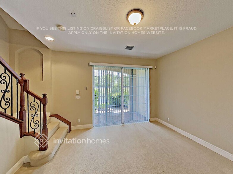 Building Photo - 4579 Artesa Way S
