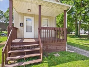 Building Photo - 534 Gage St