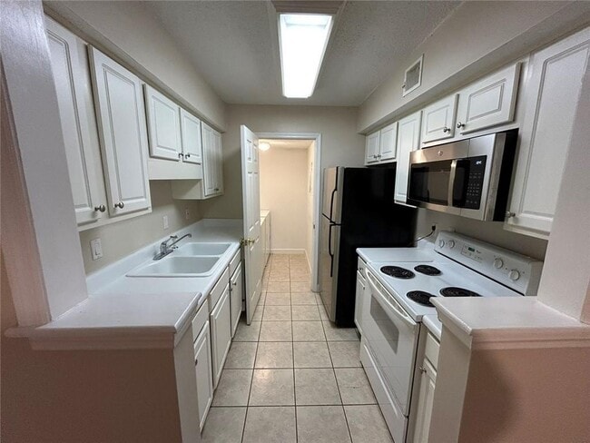 Building Photo - 1016 Wingate Way