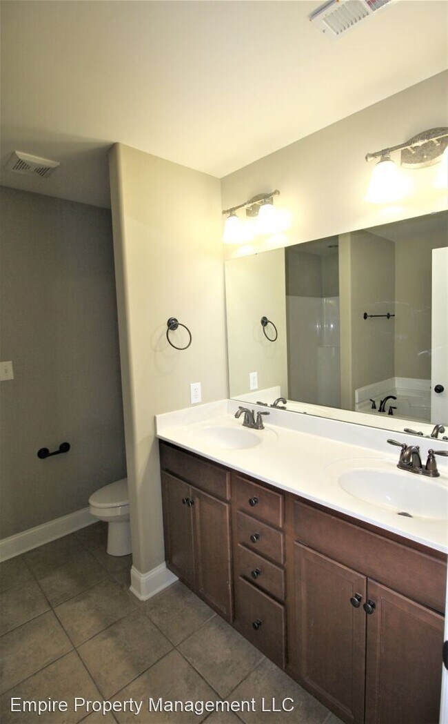 Building Photo - 3 br, 2 bath House - 10 Buckeye Lane