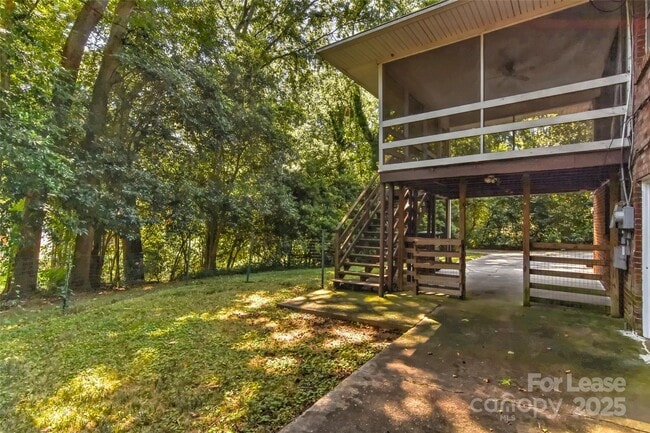 Building Photo - 1215 Sewickley Dr