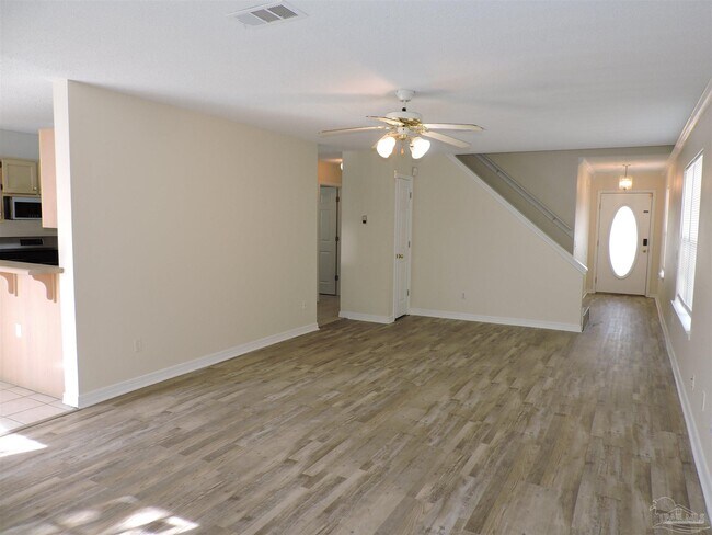 Building Photo - 3296 Two Sisters Wy