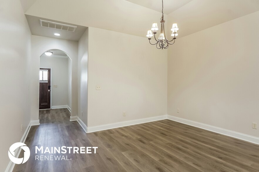 Building Photo - 108 Lorrin Ln