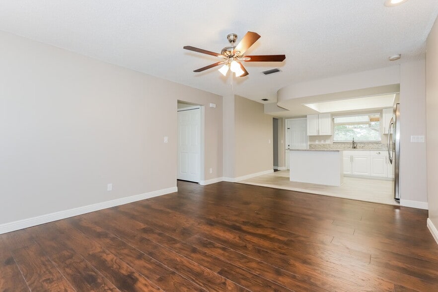 Building Photo - 506 Mahogany Dr