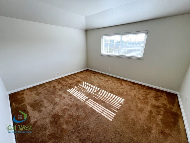 Building Photo - $4,695 - Beautiful 5 Bedroom 2.5 Bath Two ...