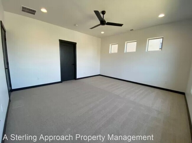 Building Photo - Close to Micron! Luxury Town Home With Two...