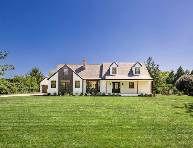 Primary Photo - 10 William Way