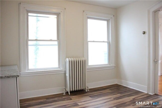 Building Photo - 34 Cottage St