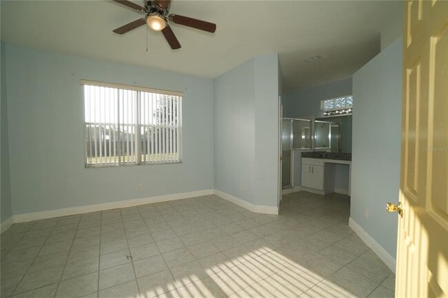 Building Photo - 2560 Sage Dr
