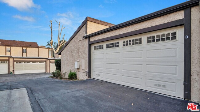 Building Photo - 263 E Sierra Madre Blvd