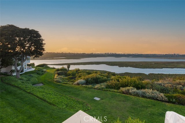 Building Photo - 2165 Vista Entrada Vis