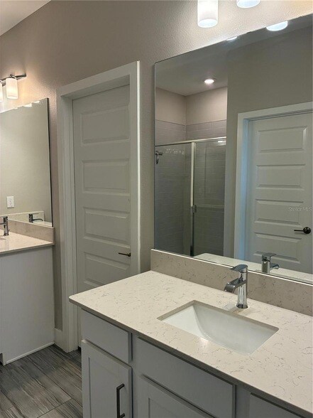 Building Photo - 9766 Campanula Ct