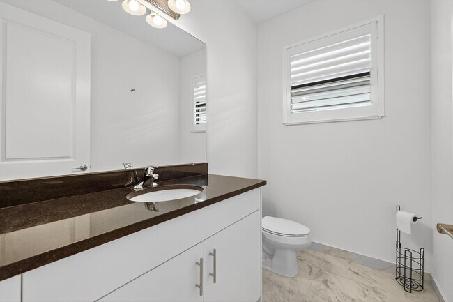 Building Photo - 12347 SW Compass Pt Dr