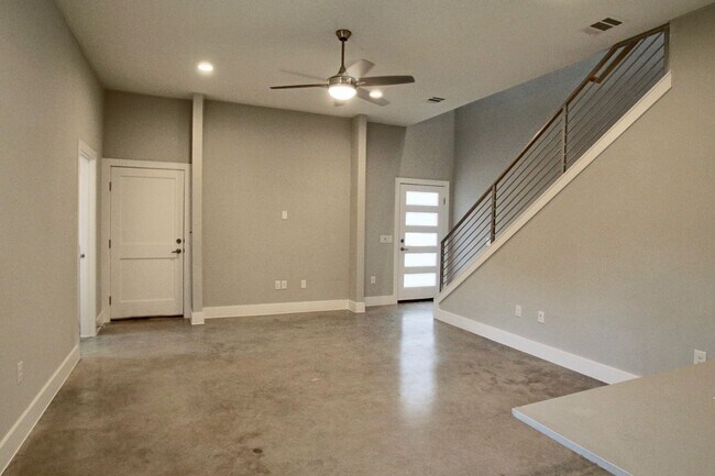 Building Photo - 6911 Meador Ave