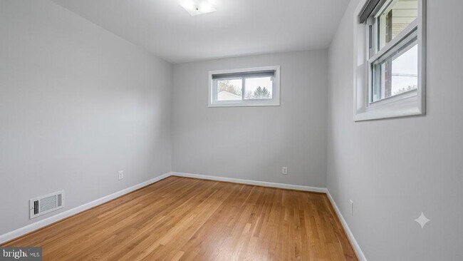 Building Photo - 11115 Schuylkill Rd