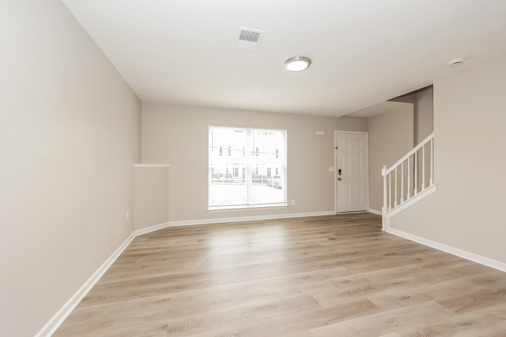 Building Photo - 8023 Logan Dr