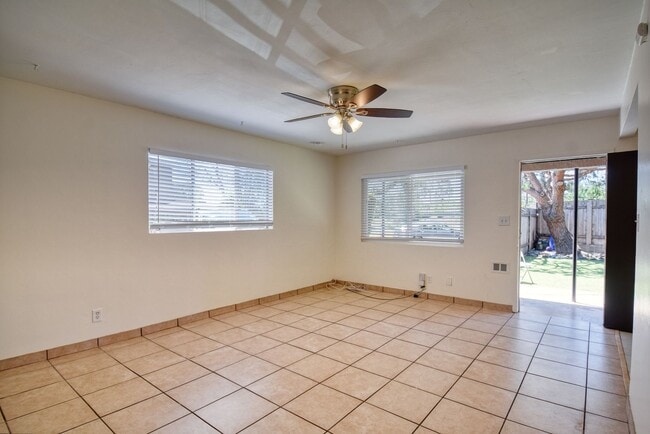 Building Photo - Two Bedroom condo in Pacific Beach