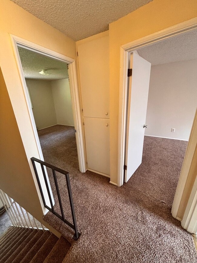 Building Photo - Two Story 2 Bedroom Condo