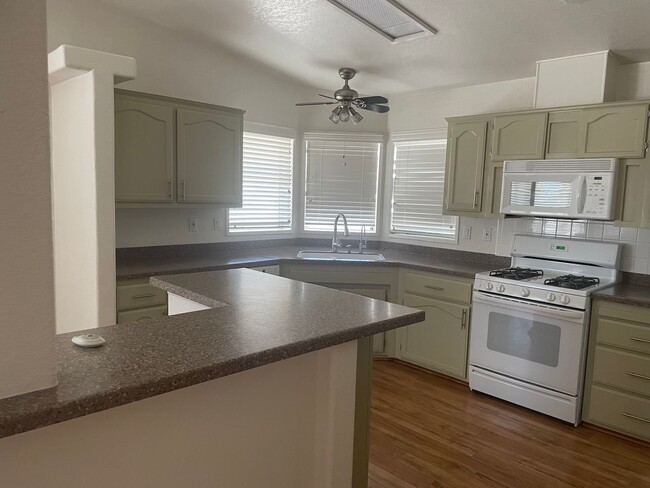 Building Photo - CITRUS VIEW/ 55+ Community 3 bedroom home available now.