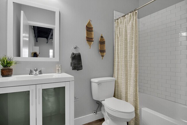 Custom Tile Bathroom - 4651 Hampton Ave