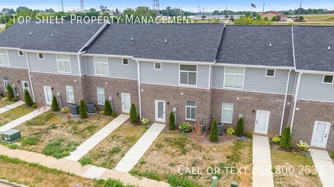 Building Photo - Beautiful New Construction !