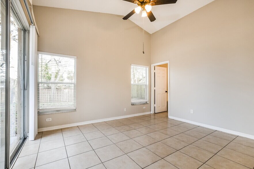 Building Photo - 2167 Kaylas Ct