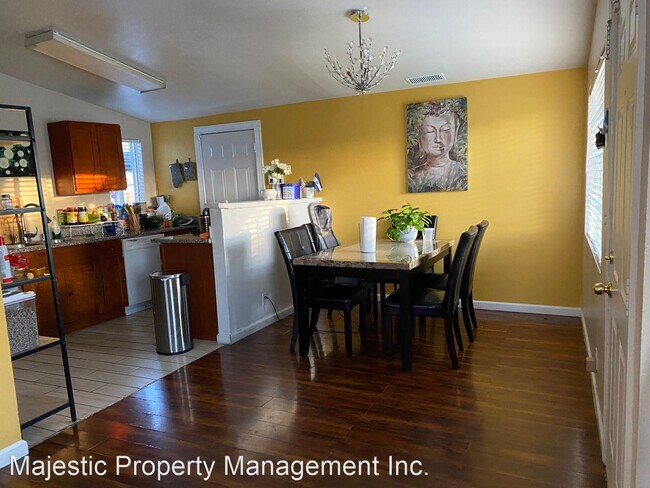 Building Photo - 3 br, 1 bath House - 6032 Cresenda Ave