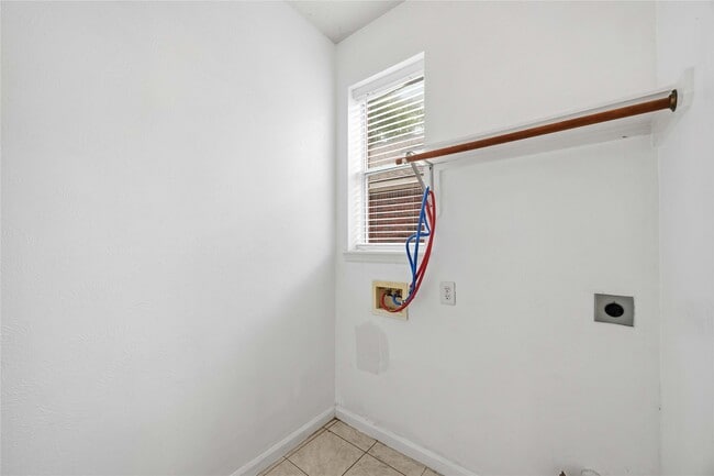 Building Photo - 12108 E Canyon Trace Dr