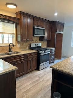 Building Photo - 316 N Platina Dr