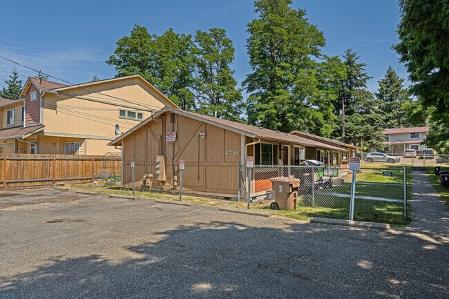 Building Photo - 4716 S Warner St