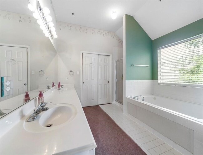 Building Photo - 25719 Bearborough Dr