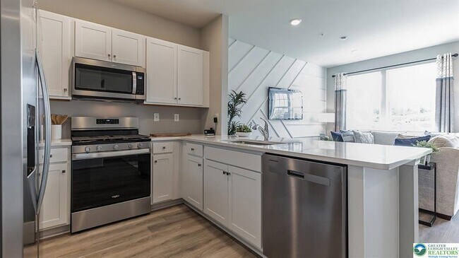 Building Photo - 1253 Susan Cir