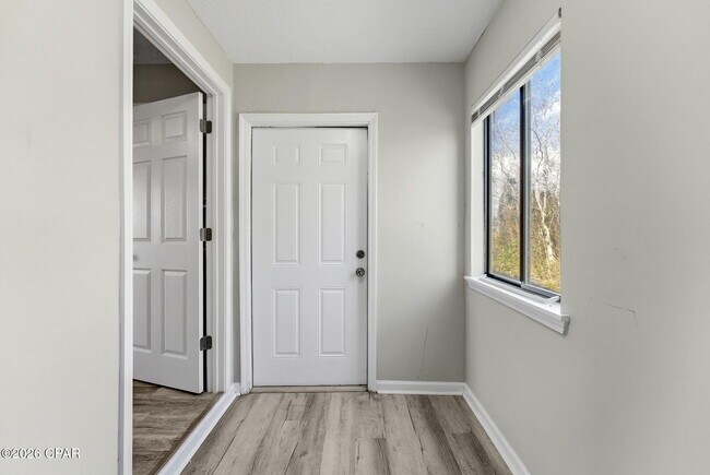 Building Photo - 110 Cheri Ln
