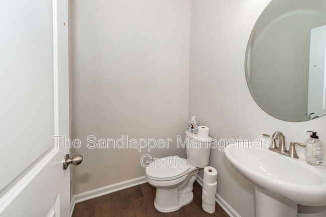 Building Photo - 139 Rowans Creek Dr