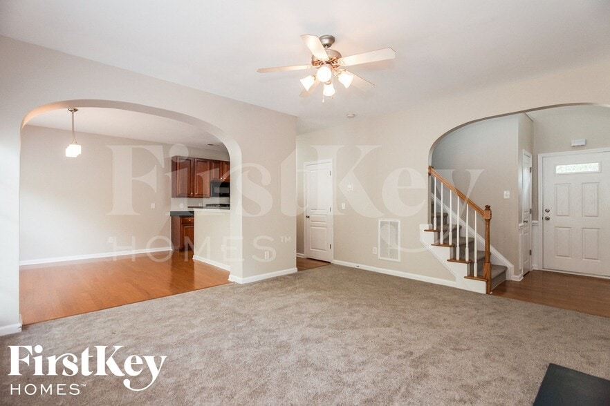 Building Photo - 9515 Long Hill Dr