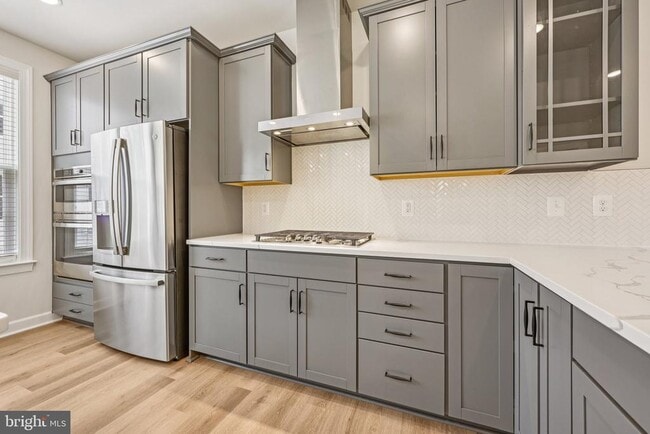 Building Photo - 7355 Mountaineer Dr