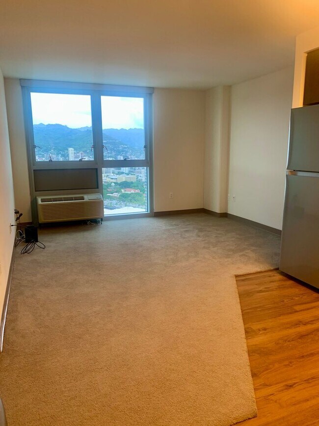 Building Photo - 2 bedroom unit in Kakaako!