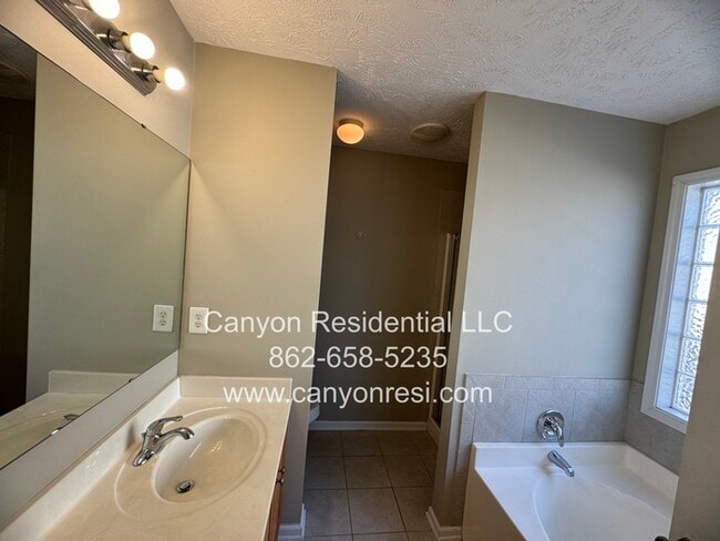 Building Photo - 1247 Chimney Swift Dr