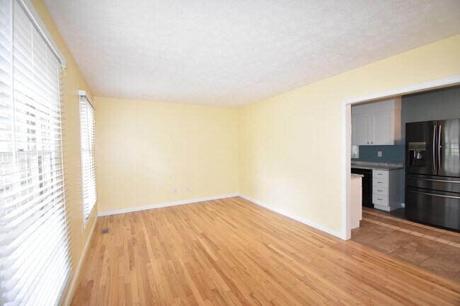 Building Photo - 333 McFadyen Dr