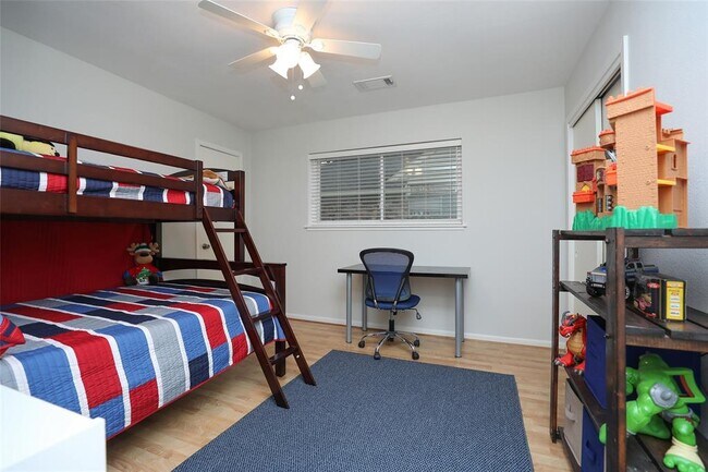 Building Photo - 5822 Cheena Dr