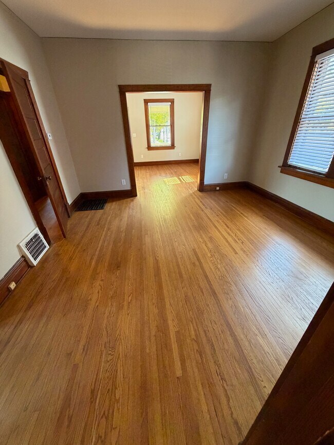 Building Photo - 222 State St