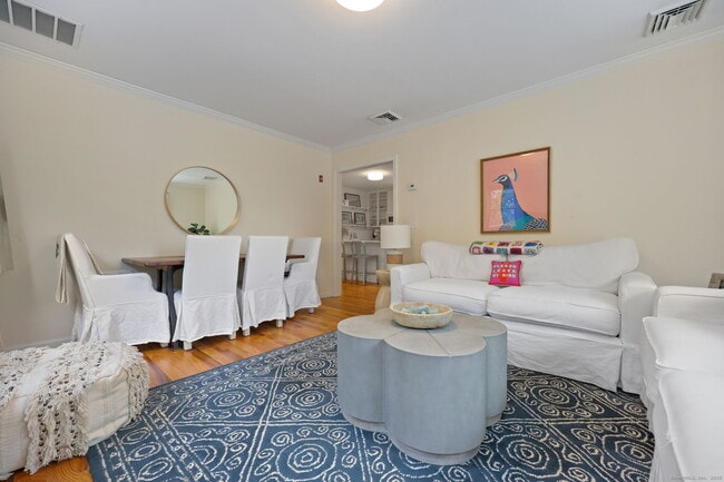 Building Photo - 318 Pine Creek Ave