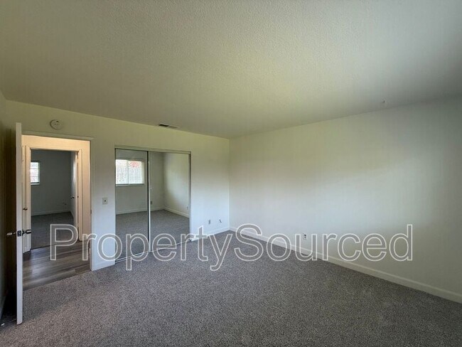 Building Photo - 1462 Snyder St