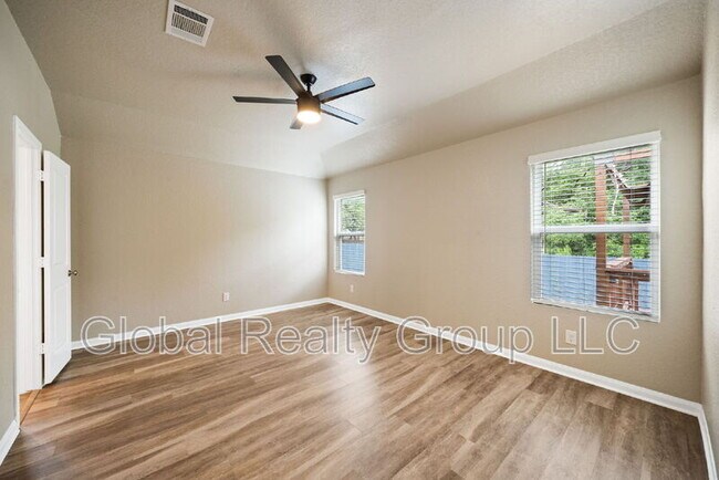 Building Photo - 14947 Cheshire Way