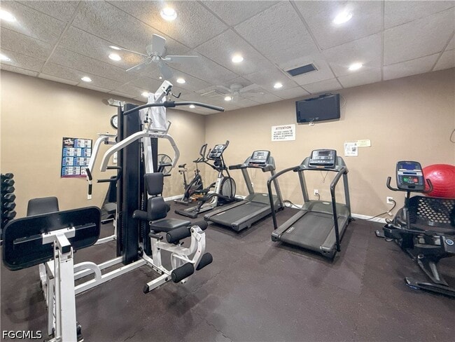 Building Photo - 6136 Whiskey Creek Dr